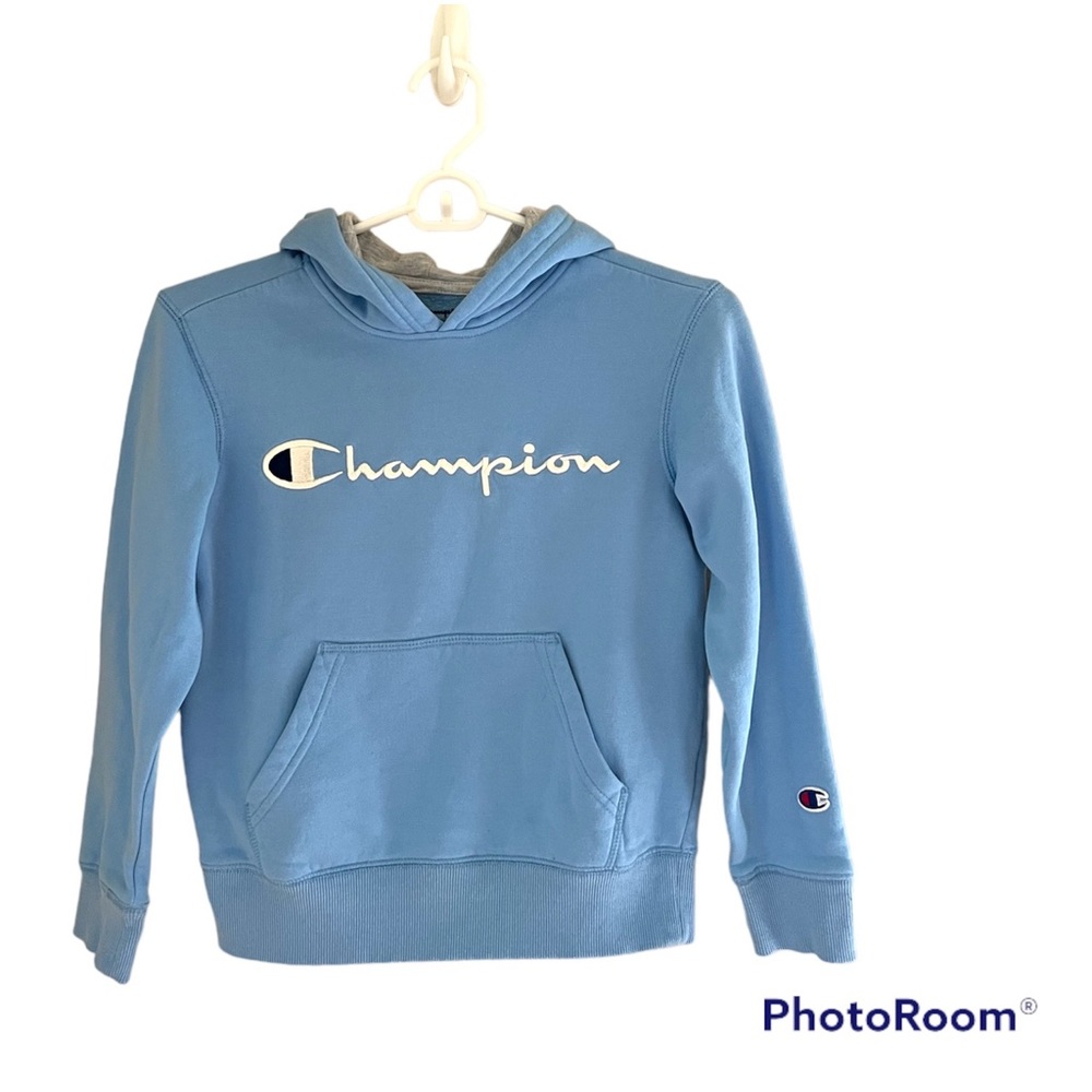 🔷CHAMPION: Boy’s size S, blue hoodie with logo and front pocket, preowned🔷